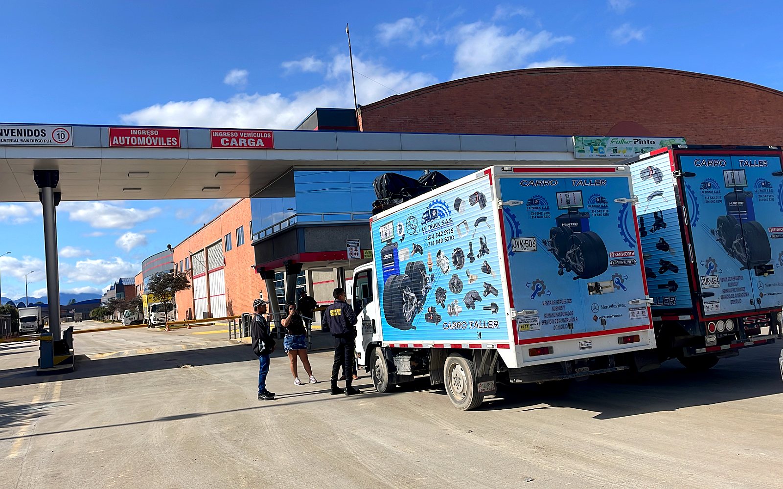 Carro taller en operación — LG TRUCK S.A.S.